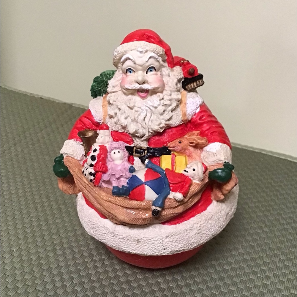 Vintage Santa Claus music box. Plays Santa Claus is Coming to Town. 6”H …